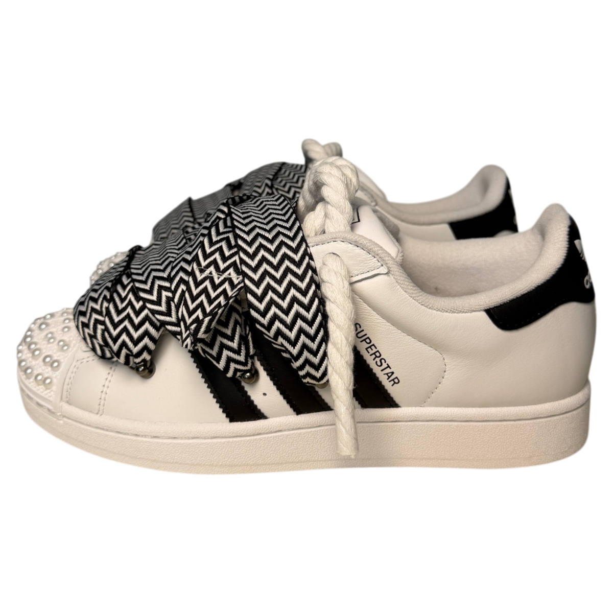 Superstar Lamine Yamal “Black White Pearl”