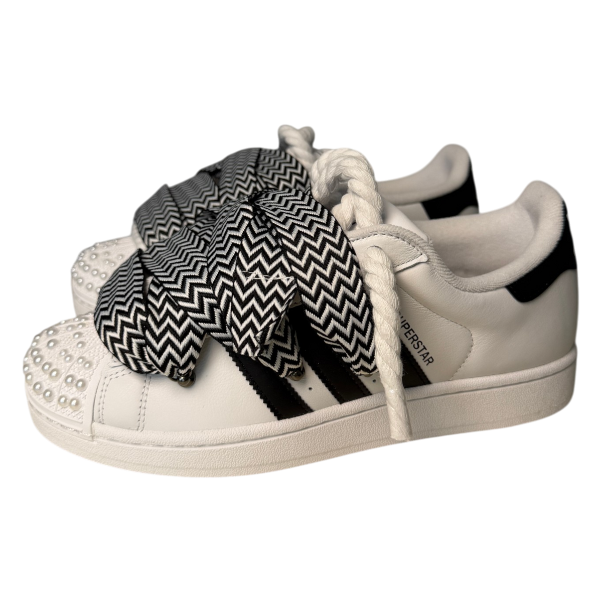 Superstar Lamine Yamal “Black White Pearl”