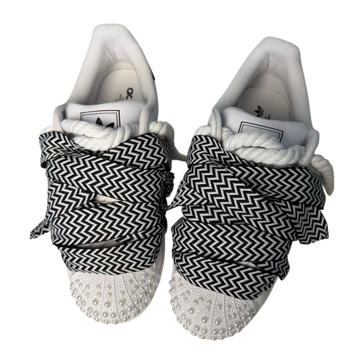 Superstar Lamine Yamal “Black White Pearl”