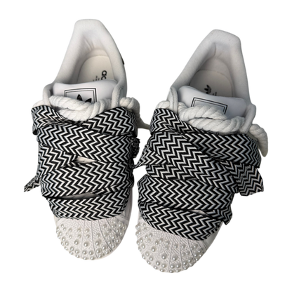 Superstar Lamine Yamal “Black White Pearl”