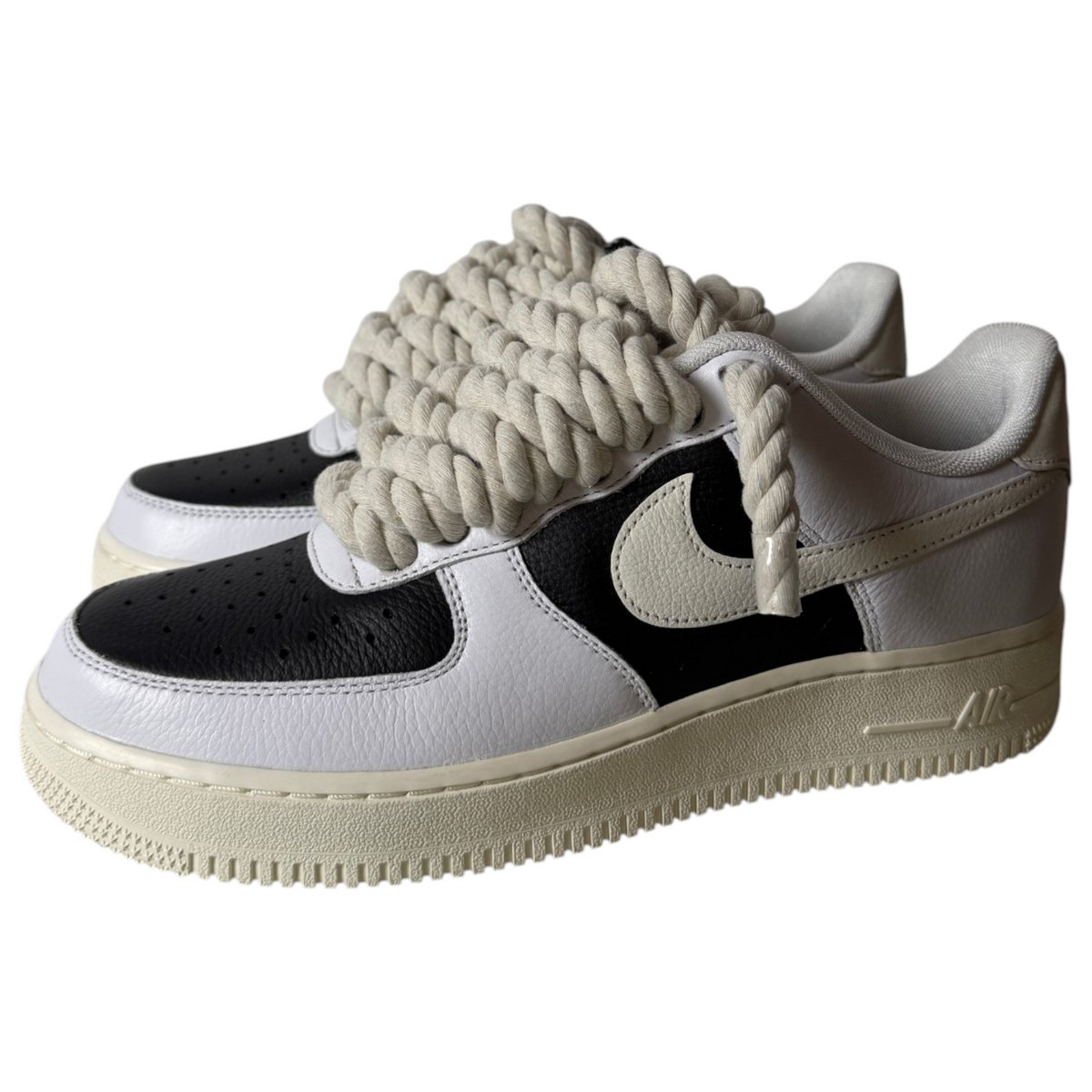Custom Air Force 1 Noir "Cream Rope Lace"